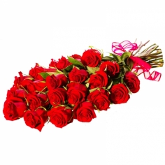 Букет из 25 красных роз с лентой